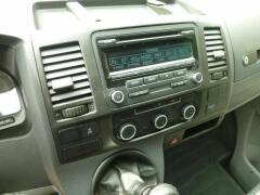 Volkswagen-Transporter-14